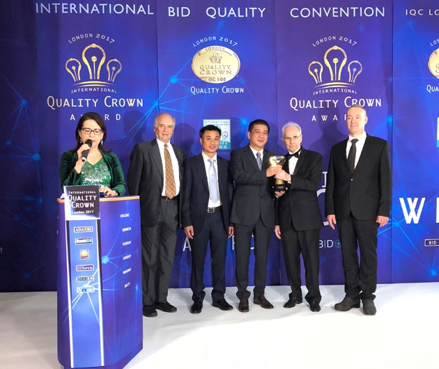 Viglacera Float Glass company is honored for quality management